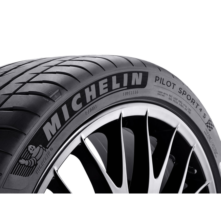 PNEU MICHELIN PILOT SPORT 4 S 265/40 R20 104 Y MO1 A XL - Norauto